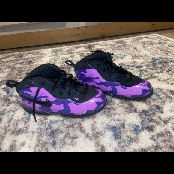 Kids Purple Camo Air Nike Foamposites Sneakers size 10c - Picture 2 of 7